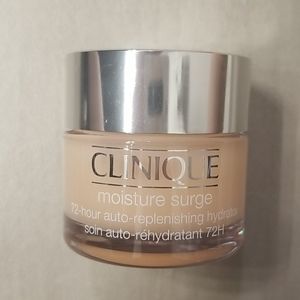 Clinique Moisture Surge